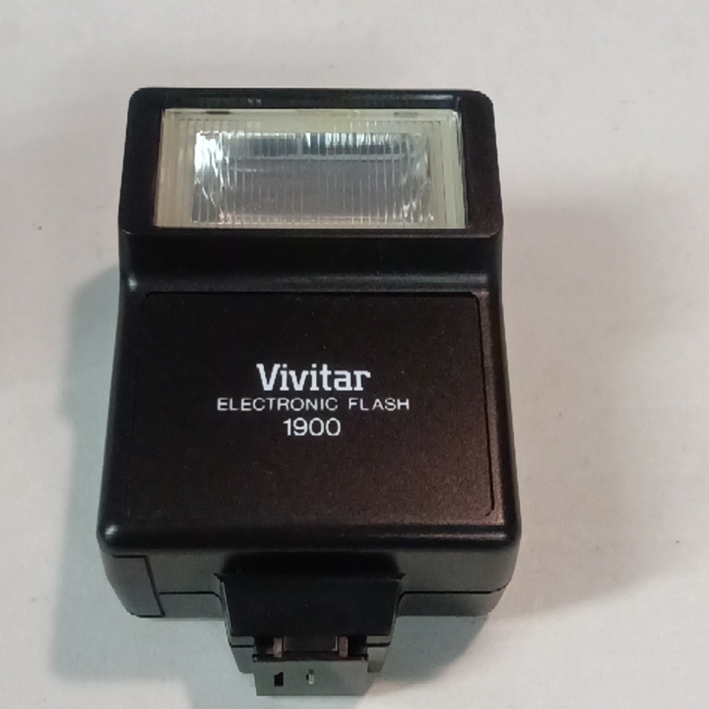 vivitar electronic flash 1900